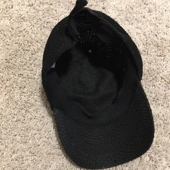 Black knit baseball cap - Picture 4 of 5